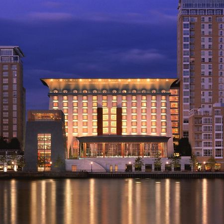 Canary Riverside Plaza Hotel Лондон Экстерьер фото The InterContinental London O2