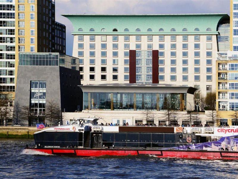 Canary Riverside Plaza Hotel Лондон Экстерьер фото The Riverview Hotel