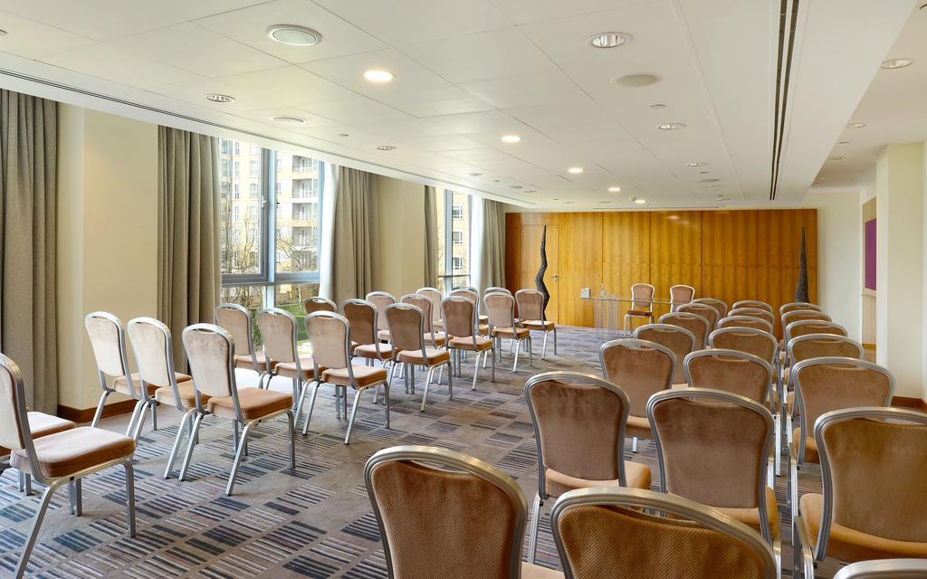 Canary Riverside Plaza Hotel Лондон Экстерьер фото Meeting room