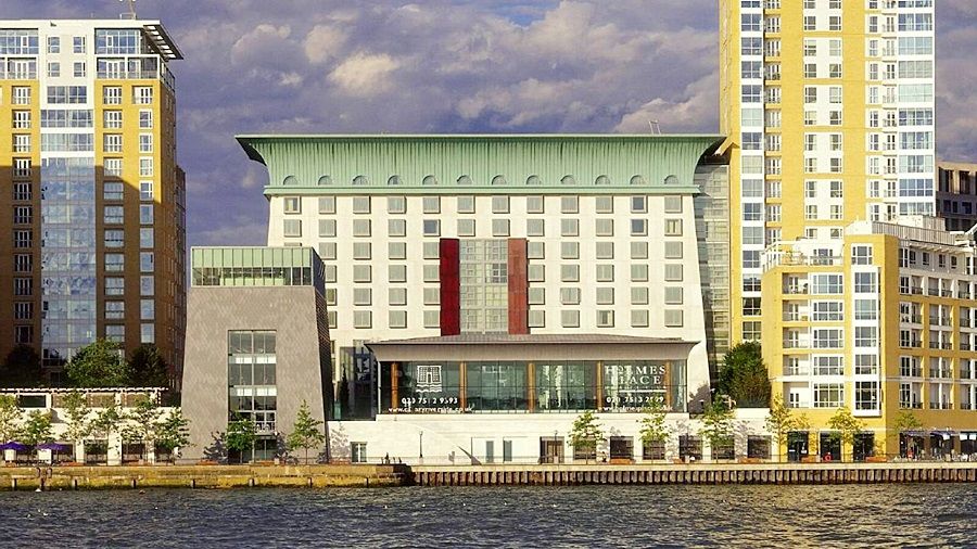 Canary Riverside Plaza Hotel Лондон Экстерьер фото The Riverview Hotel